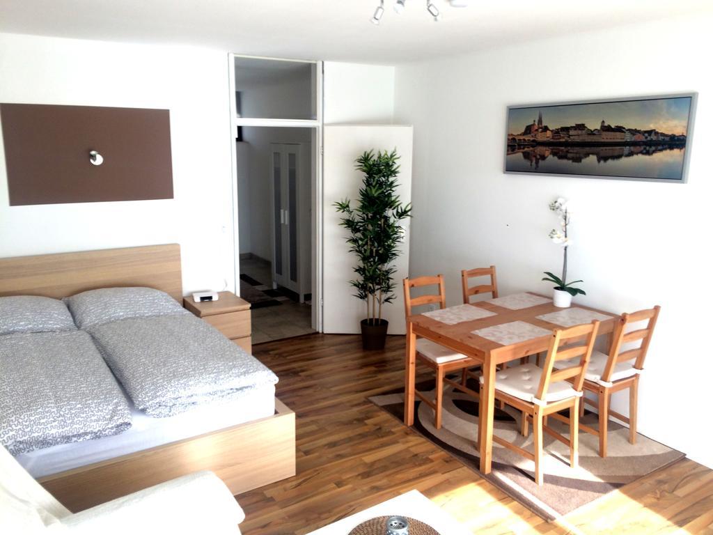 Apartment Westside Řezno Pokoj fotografie